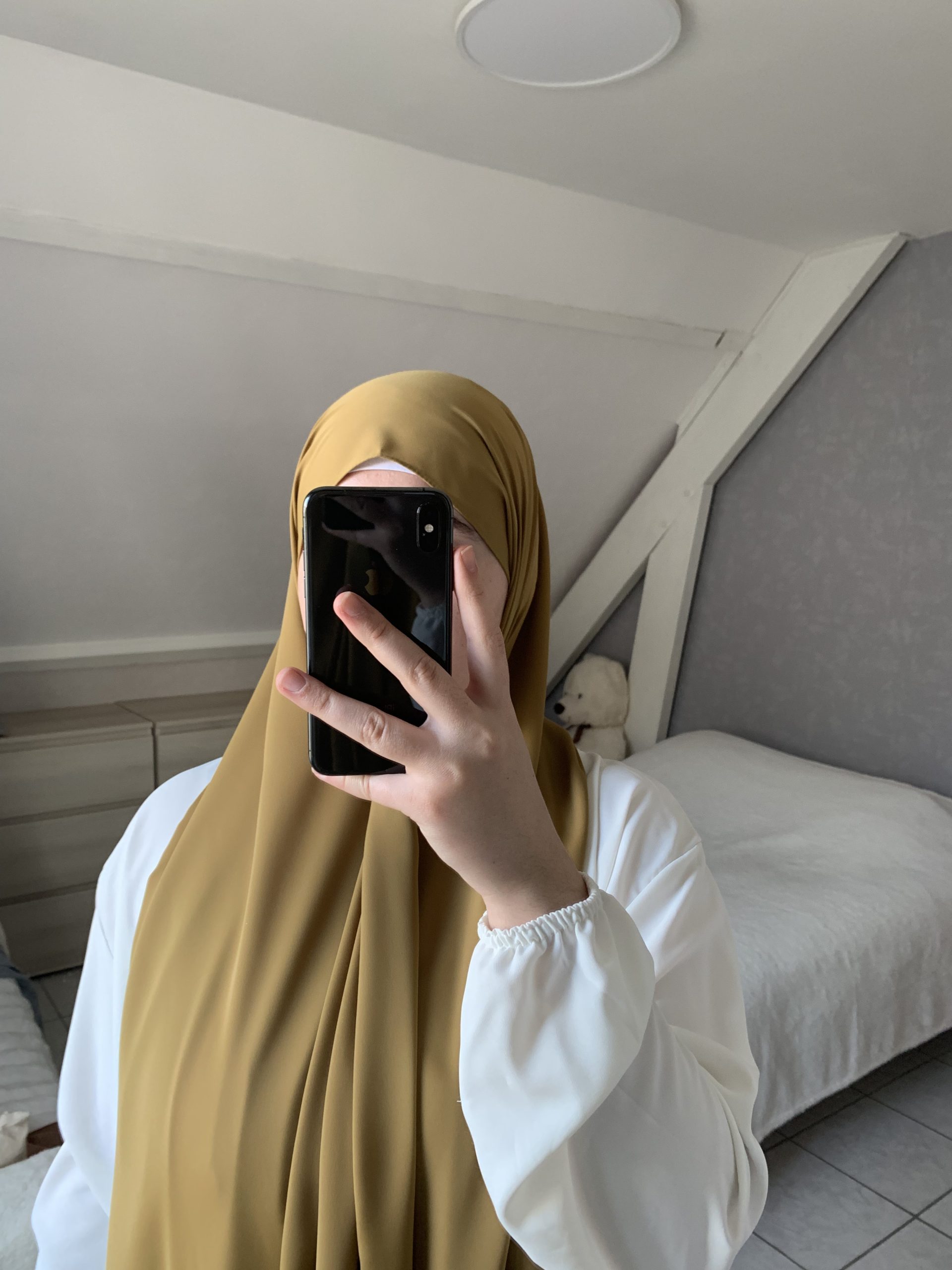 Voile En Soie De Médine - Or – Image 3